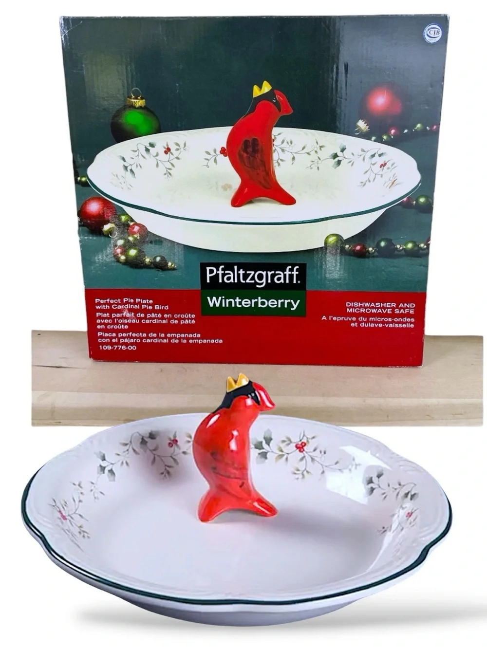 Pfaltzgraff Winterberry Perfect Pie Plate 10 1/2” Cardinal Pie Bird Retired NIB